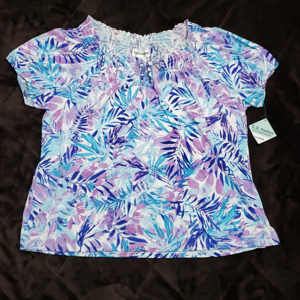 3/$20 | C.D. Petites Tropical Leaf Print Top Size PXL
